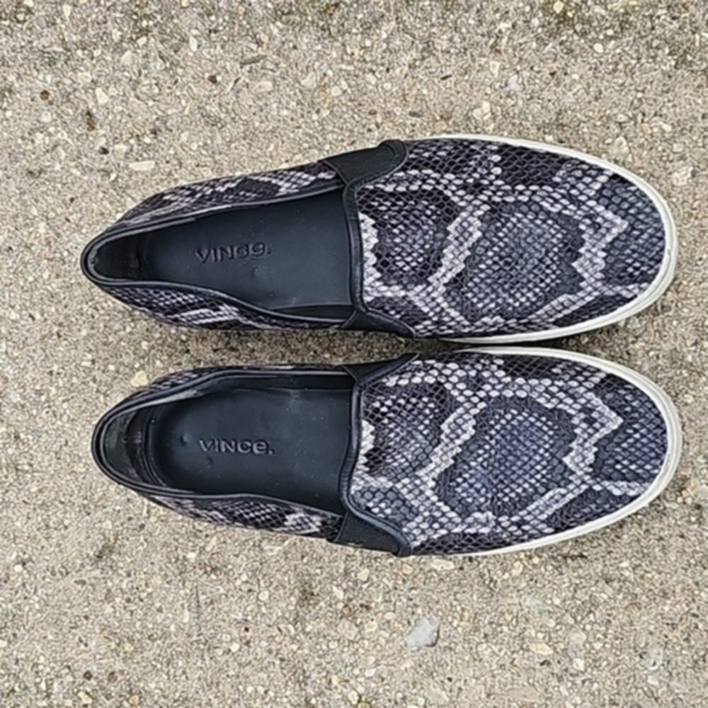 VINCE. Womens Granite Gray Snake Padded Blair-5 Round Toe Platform Slip On Leath